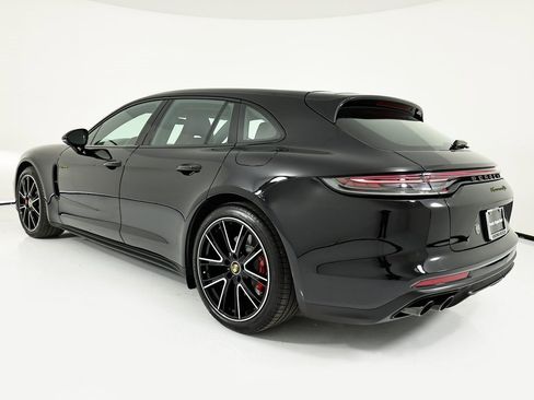 Certified 2023 Porsche Panamera 4S image 3