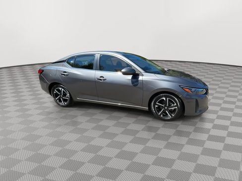 Used 2024 Nissan Sentra SV FWD image 9