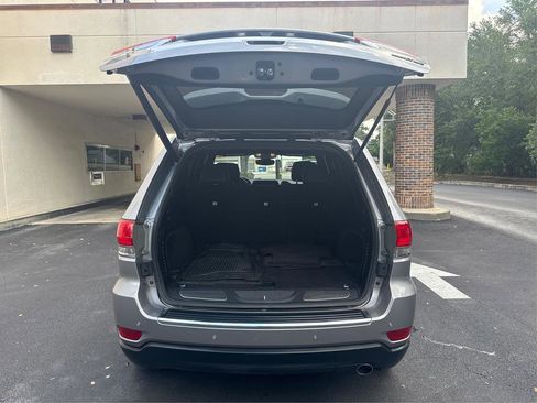 Used 2018 Jeep Grand Cherokee Limited image 11