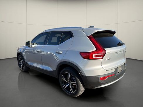 Used 2023 Volvo XC40 B5 Plus w/ Protection Package image 5