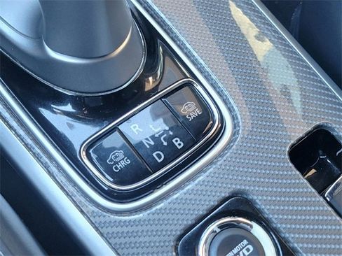 Used 2019 Mitsubishi Outlander 4WD Plug-In Hybrid image 24