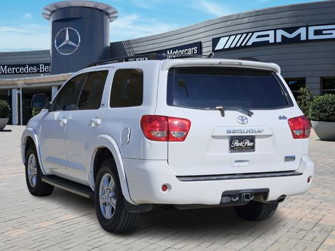 Used 2011 Toyota Sequoia SR5 image 4