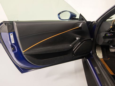 Certified 2021 Ferrari Roma RWD image 11