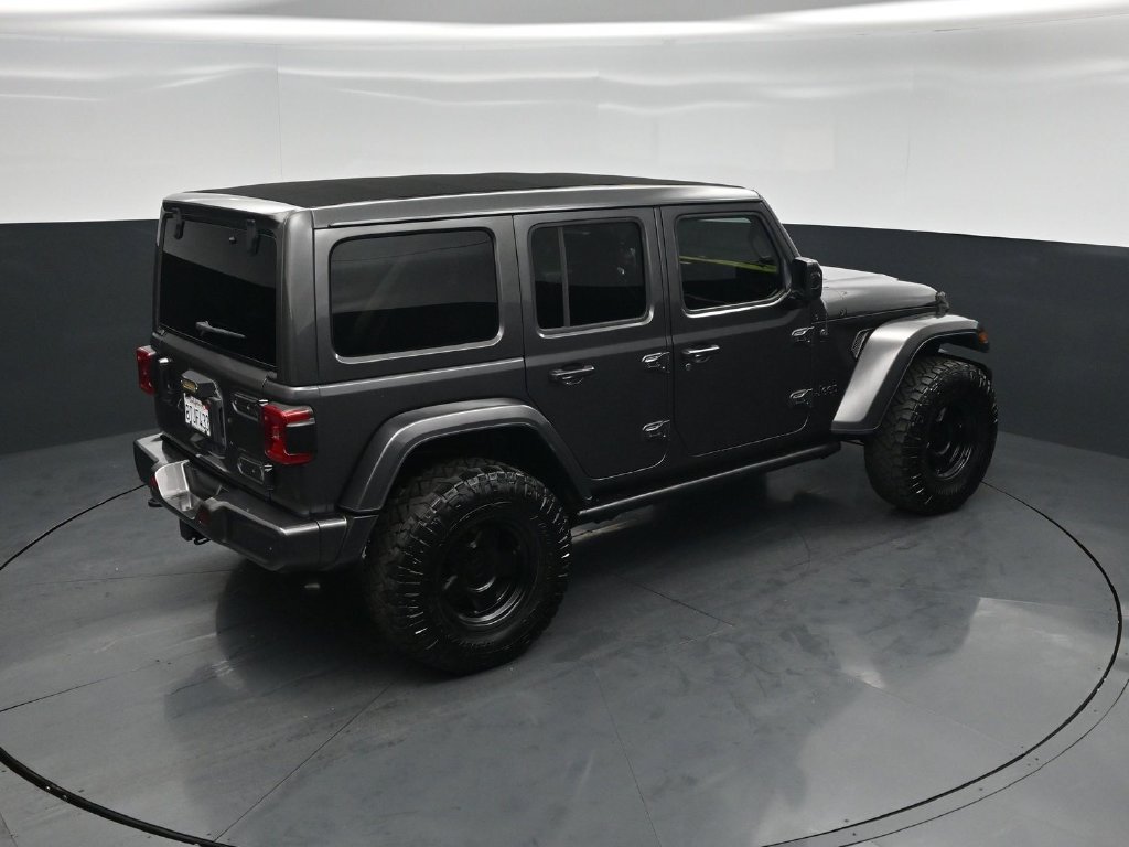 Used 2020 Jeep Wrangler Unlimited Sahara AWD/4WD image 33