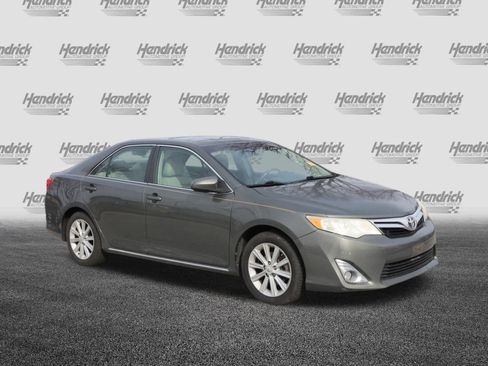 Used 2012 Toyota Camry XLE image 2