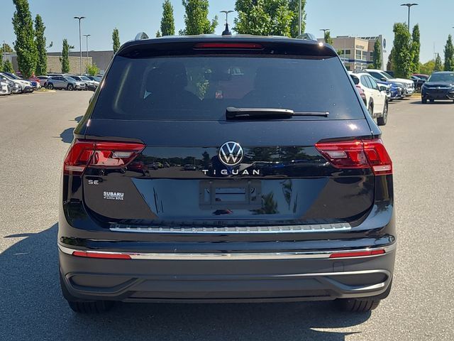 Used 2022 Volkswagen Tiguan SE FWD image 4