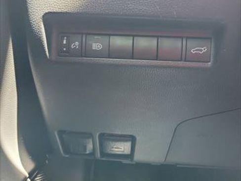 Certified 2022 Toyota RAV4 XLE w/ Convenience Package FWD image 24