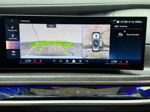 Used 2023 BMW 760i xDrive w/ Executive Package AWD/4WD image 32