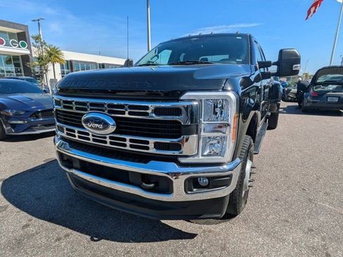 Used 2024 Ford F350 XLT image 6