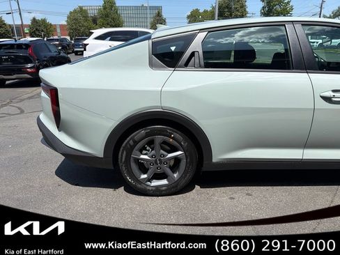 New 2026 Kia K4 FWD image 7