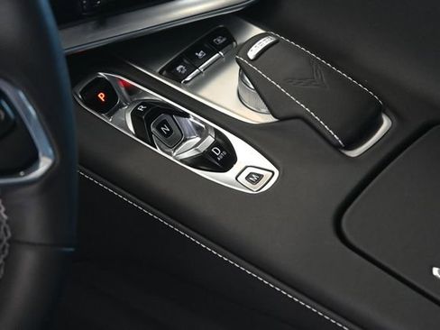 Used 2025 Chevrolet Corvette Stingray Premium Conv w/ Z51 Performance Package image 23