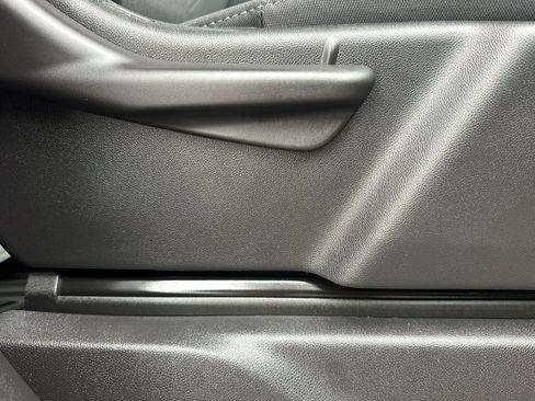 Used 2025 Chevrolet Silverado 1500 Custom image 23