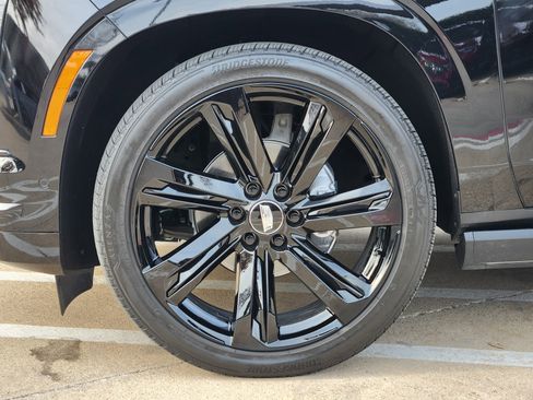 Used 2025 Cadillac Escalade Sport Platinum image 12