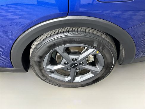 Used 2025 Kia K4 LXS image 11