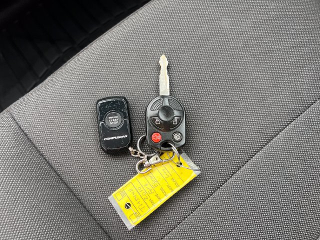 Used 2010 Ford Escape XLT AWD/4WD image 25