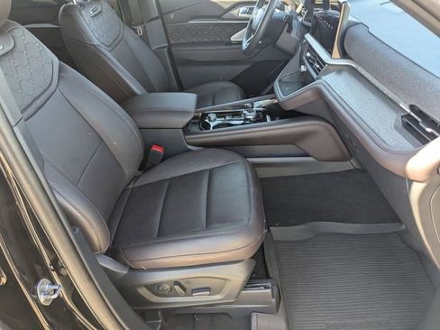 Used 2025 Ford Explorer Platinum w/ Ultimate Package image 24