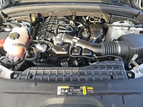 Used 2022 Jeep Grand Cherokee L Limited image 5