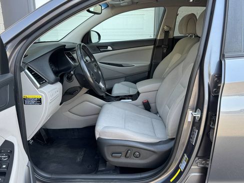 Used 2017 Hyundai Tucson Value AWD/4WD image 14