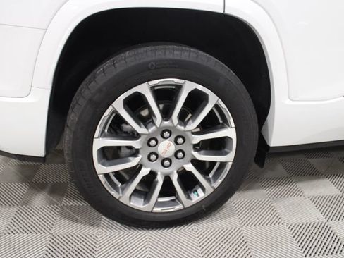 Used 2023 GMC Acadia Denali w/ Denali Ultimate Package AWD/4WD image 44