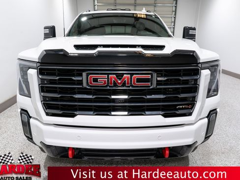 Used 2024 GMC Sierra 2500 AT4 w/ AT4 Premium Plus Package image 7