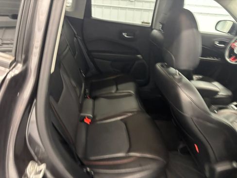 Used 2017 Jeep Compass Trailhawk w/ Leather Interior Group AWD/4WD image 48