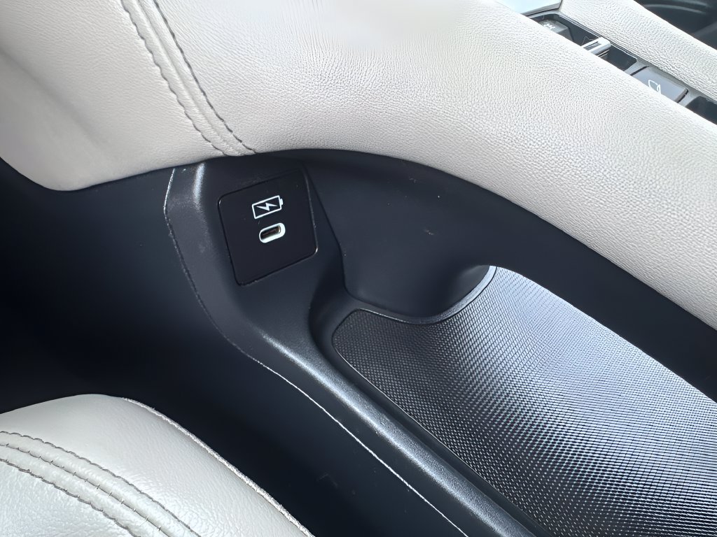 Certified 2024 Honda HR-V EX-L image 33