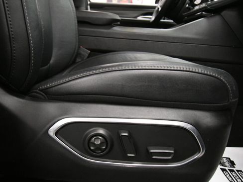 Used 2024 Jeep Wagoneer Series II image 30