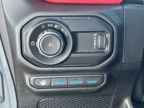 Used 2023 Jeep Wrangler Unlimited Rubicon 4xe image 31