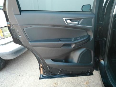 Used 2024 Ford Edge SEL image 17