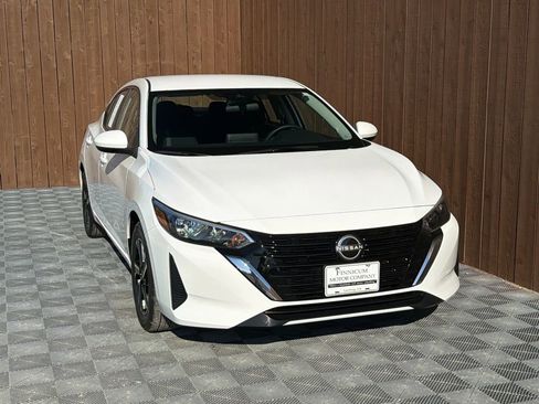 Used 2025 Nissan Sentra SV image 9