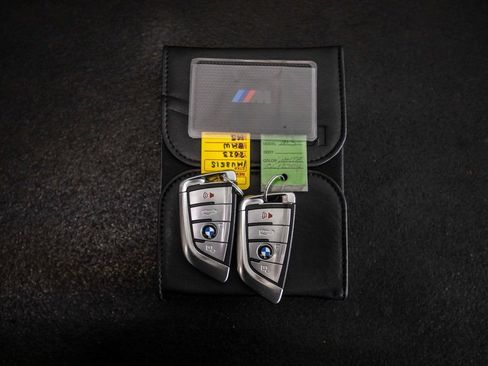 Used 2023 BMW M5 w/ Executive Package image 38