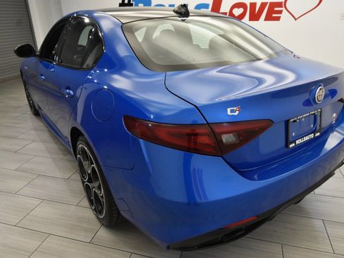 Used 2023 Alfa Romeo Giulia Veloce image 3