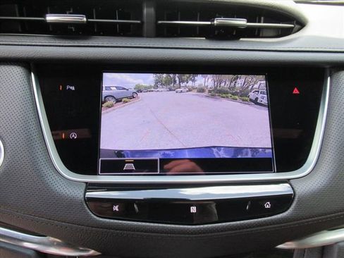 Used 2021 Cadillac XT5 Premium Luxury FWD image 30