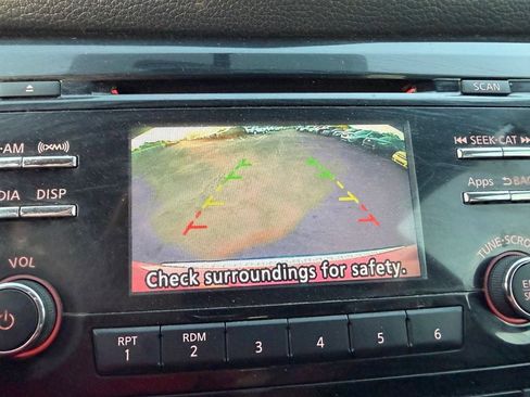 Used 2015 Nissan Rogue SV image 14