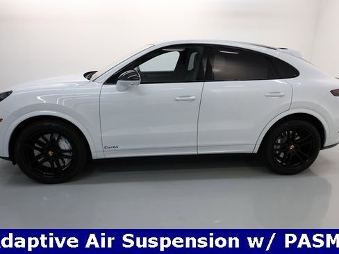 Used 2020 Porsche Cayenne Turbo image 11