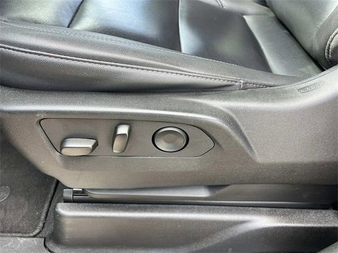 Used 2024 Chevrolet Suburban LT image 29