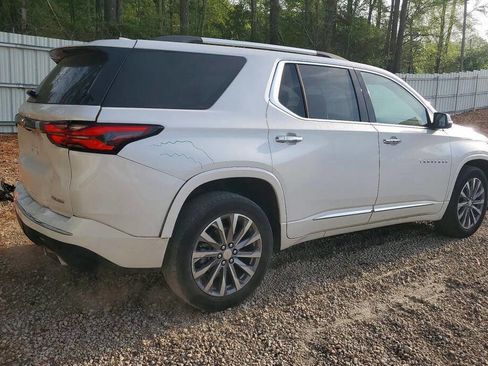 Used 2023 Chevrolet Traverse Premier FWD image 51