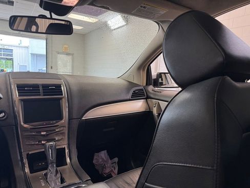 Used 2015 Lincoln MKX FWD w/ Equipment Group 102A image 23