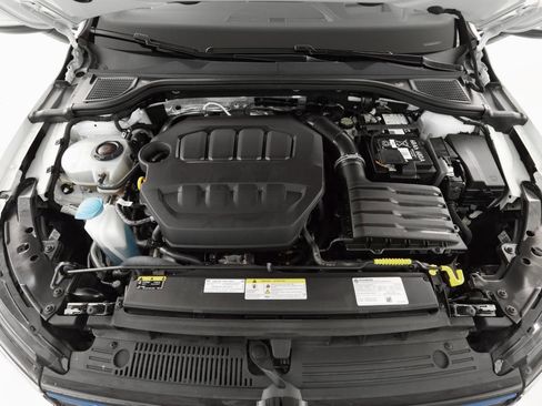 Used 2024 Volkswagen Golf R image 11