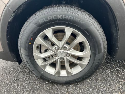 Used 2020 Hyundai Santa Fe SE w/ Cargo Package image 10