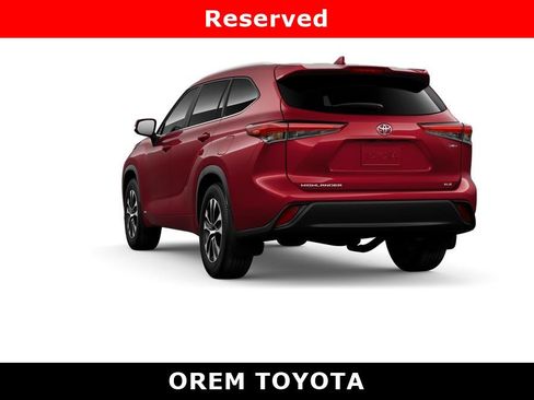 New 2026 Toyota Highlander XLE image 7