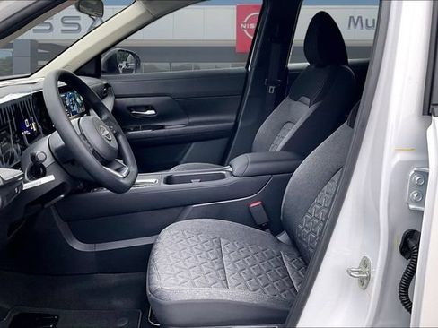 New 2026 Nissan Kicks SV FWD image 7