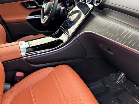 Used 2025 Mercedes-Benz GLC 300 GLC 300 image 16