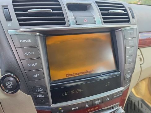 Used 2012 Lexus LS 460 w/ Comfort Pkg RWD image 25