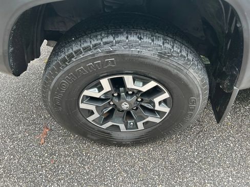 Used 2021 Toyota Tacoma TRD Off-Road AWD/4WD image 13