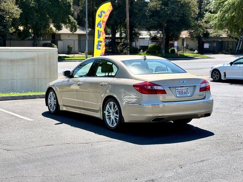 Used 2012 Hyundai Genesis 3.8 w/ Premium Pkg RWD image 5