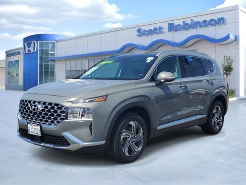 Used 2023 Hyundai Santa Fe SEL w/ Premium Package FWD image 2