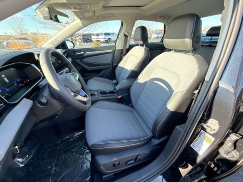 New 2026 Volkswagen Jetta SE image 13