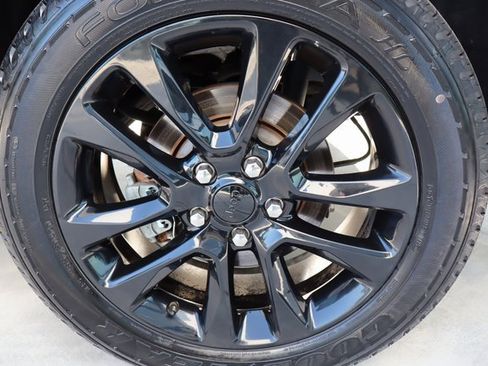 Used 2021 Jeep Grand Cherokee Laredo X image 45