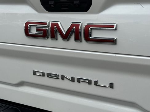 Used 2021 GMC Sierra 3500 Denali w/ Denali Ultimate Package image 40